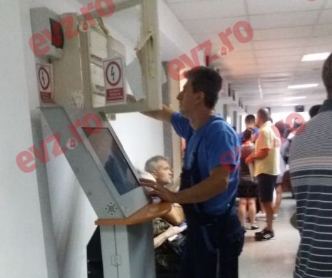 Cozi, nervi și pene de curent la Permise Auto. „Dorel” a stat cu mâna pe siguranță ca să nu cadă sistemul
