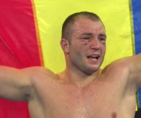 DECIZIE CONTROVERSATĂ. Boxerul Mihai Nistor A PIERDUT meciul cu Hussein Iashaish, după ce iordanianul a fost numărat de două ori