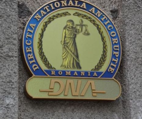 Nesimțitul de la Fisc, care CEREA BANI pentru a”rezolva” dosare, a fost trimis în judecată