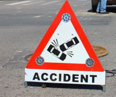 NEWS ALERT: ACCIDENT GROAZNIC pe DN1 soldat cu 10 VICTIME. Dintre aceștia 4 sunt MINORI