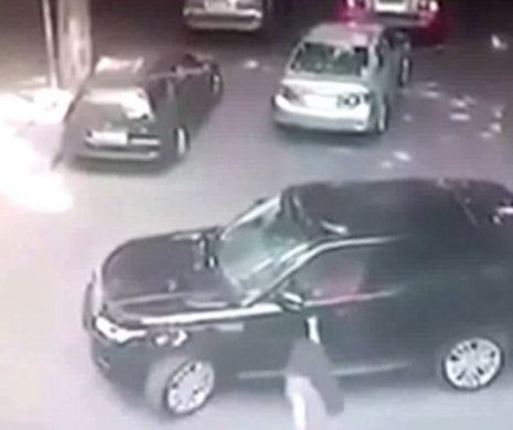 ATAC SÂNGEROS asupra unui INTERLOP în parcarea unui centru comercial | VIDEO ŞOCANT