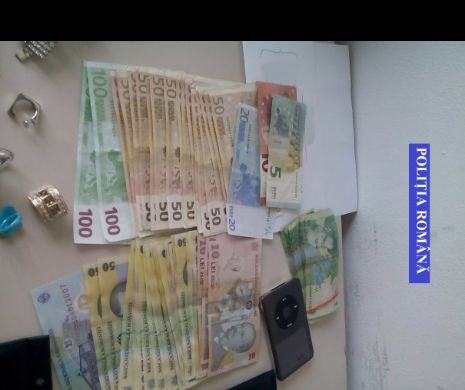 Au crezut că au dat jaful vieții lor, dar au fost prinși în tren. Ce PREJUDICIU IMENS  au recuperat polițiștii I FOTO