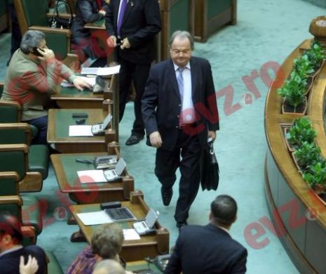 Demisia lui Blaga scoate la iveală FRUSTĂRILE din PNL: "S-a rezolvat o problemă a partidului"