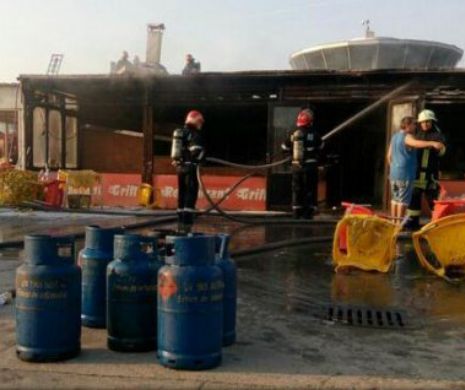 Două persoane au fost RĂNITE în urma unui INCENDIU provocat într-un RESTAURANT din CAPITALĂ
