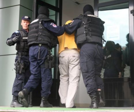 Grupare de proxeneţi, destructurată de DIICOT. Prostituatele – drogate de „Bătrânu’” şi agresate de  „unchiu’ Gheorghe”