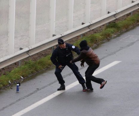 Imigranţilor li se trântesc în nas "uşile" europene. Una dintre cele mai tolerante state de pe continent le întoarce spatele azilanţilor. Ce i-a determinat pe cetăţeni să-şi schimbe RADICAL atitudinea