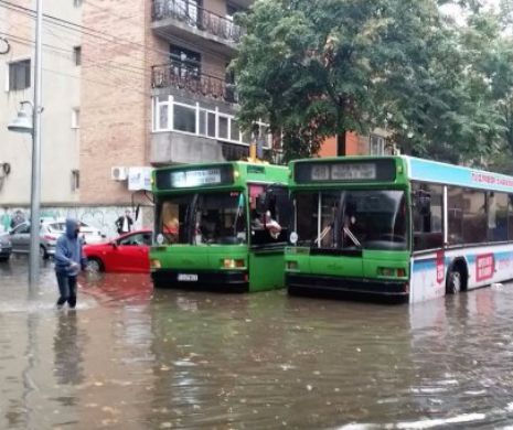 Județul Constanța dat peste cap de codul portocaliu, cu ploi și furtună