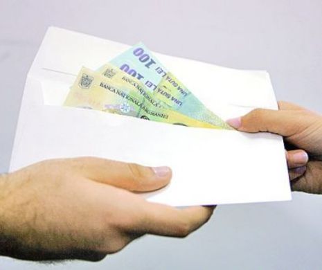 Jurnalist ploieştean, fost ofiţer SRI, trimis în judecată pentru o şpagă meschină