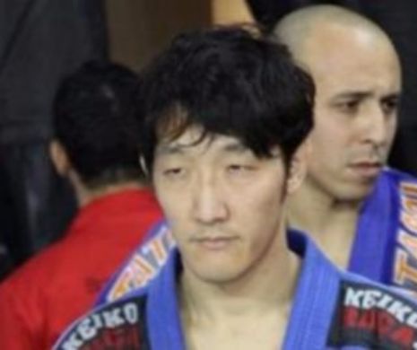 Poveste desprinsă din filme. Cinci tâlhari de origine rromă au făcut GREŞEALA VIEŢII LOR, încercând să-l jefuiască pe campionul Japoniei la JU JITZU. Ce au păţit agresorii