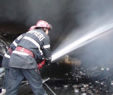 PROTESTUL transportaorilor a BLOCAT maşini ale POMPIERILOR în INTERVENŢIE