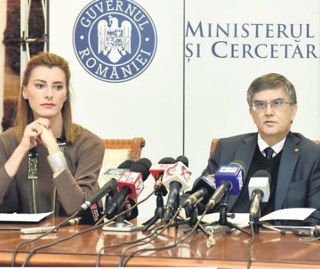 Reformă în Educație de toată ruşinea! Profesorii îşi pot cumpăra specializările internaţionale cu 500 de lei!