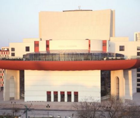 Scandal amoros la Teatrul Naţional, cu un ACTOR CELEBRU: „A ÎNŞELAT-O PE MAMA cât a putut. ACTRIŢELE, pentru un rol, MAI FĂCEAU şi alte CHESTII”
