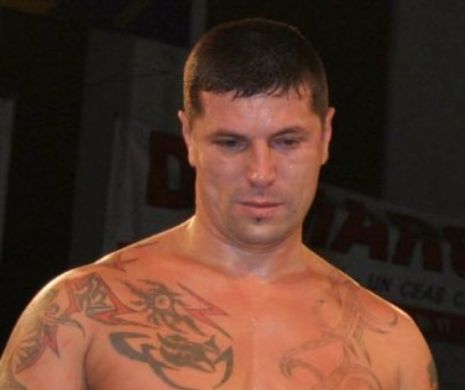 Ursoi I-A ULUIT pe poliţişti cu TUPEUL FANTASTIC DE INTERLOP, arătat în faţa unei femei LIPSITE DE APĂRARE