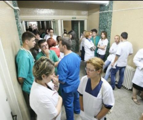 Zeci de mii de medici și de asitenți medicali își caută de muncă pe internet!