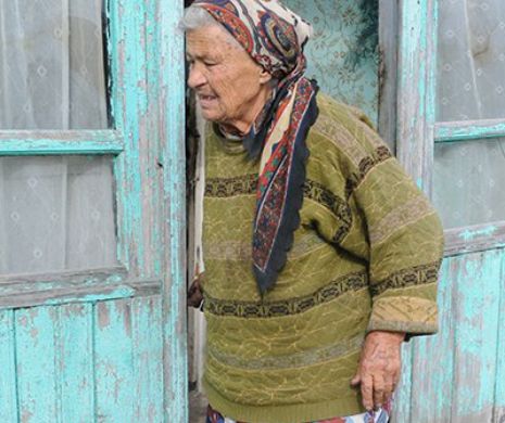 Bătută şi violată de fiul ei: “Să-l ia dracu de măgar!”