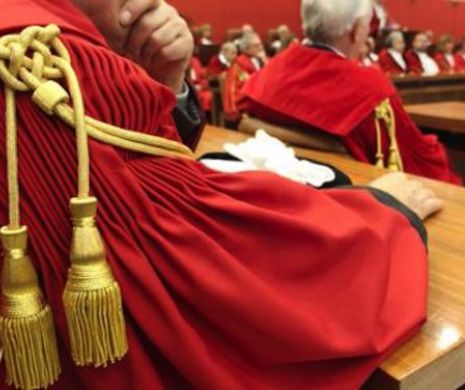 Camera Deputaţilor: Proiectul prin care MAGISTRAŢII acuzaţi de REA-CREDINŢĂ pot fi EXCLUŞI, adoptat tacit