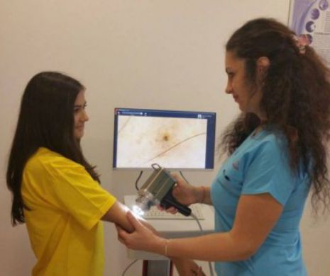 Cancerul de piele, depistat înainte să apară. Dermatoscopul care mărește de 140 de ori alunițele, full HD
