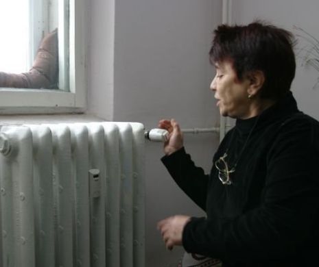 Dispuși să înfrunte frigul. Asociaţiile de Proprietari refuză căldura RADET-ului