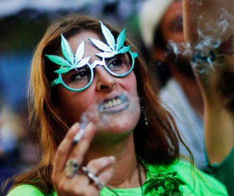 Ochelari care te fac să TE SIMȚI DROGAT, pentru elevi