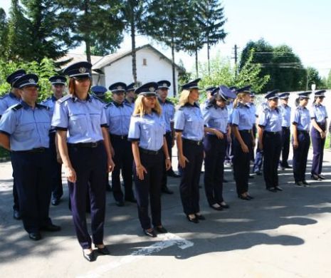 Poliţia Română angajează masiv