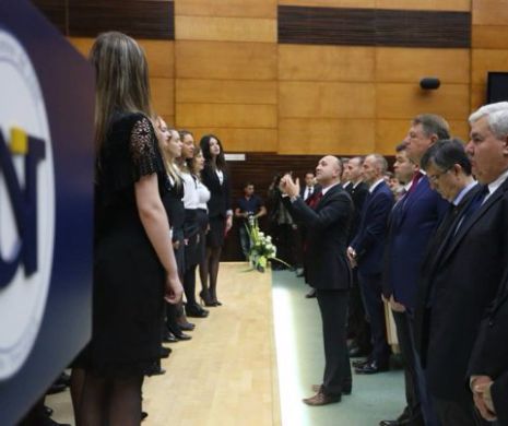 Președintele Klaus Iohannis iese diseară la Ateneu