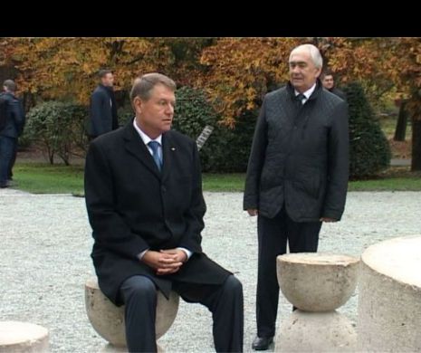 SONDAJ EVZ. Sunteți de acord cu gestul lui Klaus Iohannis pe care l-a făcut la ”Masa Tăcerii”?