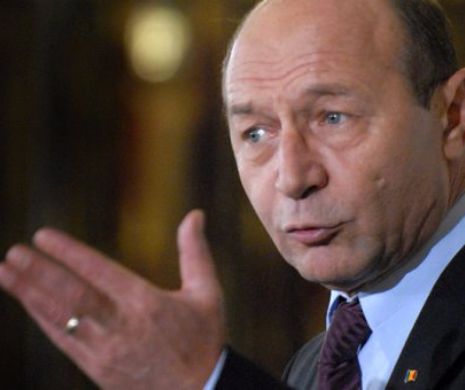 Traian BĂSESCU atacă DUR platforma lansată de premierul Dacian Cioloș: Nu am văzut ceva mai RIDICOL pentru cineva care vrea să fie premier! Eu sunt CEL MAI BUN om politic pentru funcția de PREMIER