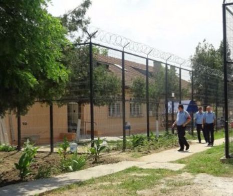 ULUITOR! Angajată SECHESTRATĂ de doi DEŢINUŢI de la penitenciarul Poarta Albă