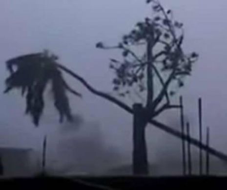 Uraganul Matthew a PROVOCAT 340 de VICTIME! Obama a declarat STARE de URGENŢĂ în patru state şi cere EVACUAREA a peste DOUĂ MILIOANE de persoane