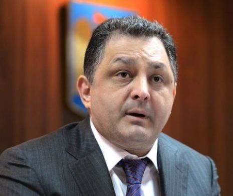 Vanghelie a dat o ŞTIRE-BOMBĂ: 3 JURNALIŞTI AU FOST AUDIAŢI LA DNA şi în continuare vor fi CHEMAŢI ca MARTORI LA TRIBUNAL. Fostul primar LE-A SPUS NUMELE în direct la TV