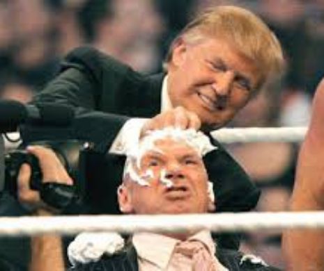 Donald Trump a fost în PERICOL să-și piardă podoaba capilară. Momentul în care noul președinte al SUA ar fi putut să-și schimbe RADICAL înfățișarea, în fața a 80.000 de oameni