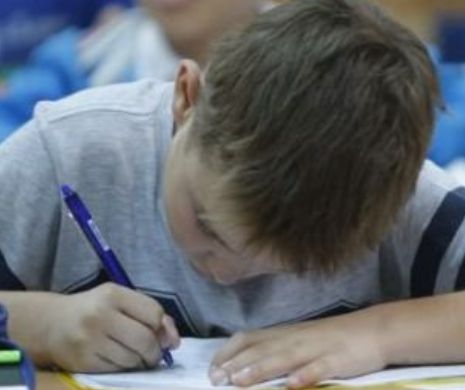 ELEVII DIN ROMÂNIA sunt vizaţi de o MĂSURĂ MINISTERIALĂ care cu siguranţă ÎI VA BUCURA MULT. Ministrul Mircea Dumitru A DEZVĂLUIT strategia