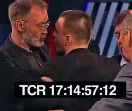 Incident îngrozitor în studiourile unei televiziuni din RUSIA. JURNALISTUL care a lăudat ROMÂNIA şi l-a criticat pe Vladimir PUTIN a fost bătut măr. Până şi moderatorul a dat