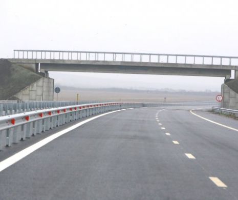 PERICOL UCIGAŞ PE AUTOSTRADĂ. Autorităţile sunt ÎN ALERTĂ şi au transmis şoferilor români MESAJUL CARE LE POATE SALVA VIAŢA