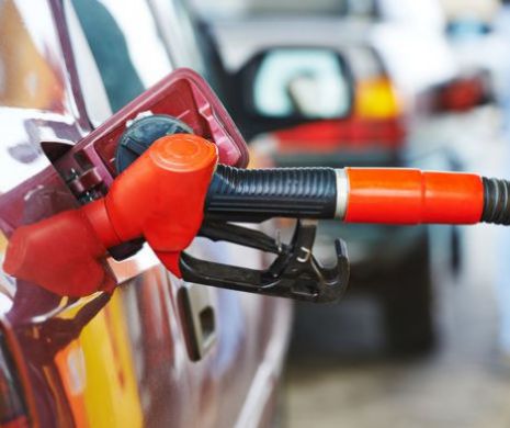 Se anunţă vremuri GRELE pentru posesorii de maşini pe MOTORINĂ:  vor costa mai mult decât hibrizii din cauza normelor de poluare