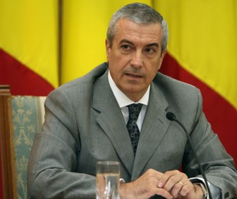 Tăriceanu gafează din nou. Gestul făcut de preşedintele Senatului care i-a scandalizat pe şoferi | VIDEO