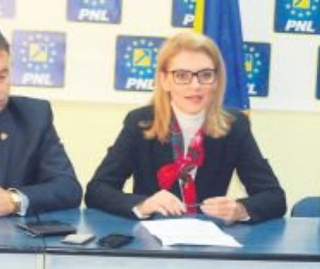 Un candidat PNL a pus umărul la îngroaparea echipei de fotbal a Vasluiului