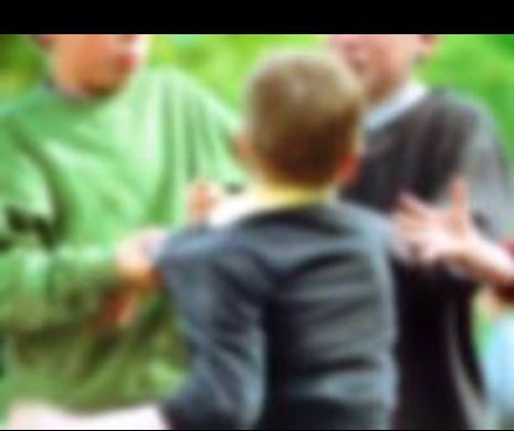 Un puști de 13 ani din Vaslui, abuzat de taică-său, a violat un alt copil de 11 ani