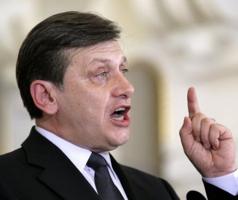 Antonescu, ATAC DEVASTATOR la adresa lui Tăriceanu: „Dânsul NU are LOCOMOŢIE PERSONALĂ. E ridicat sau coborât, atât! Tăriceanu e singurul asistat politic al PSD-ului!"