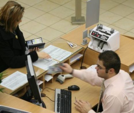 Atenţie mare! Cei cu economii în bănci vor fi taxaţi în plus de la 1 ianuarie!