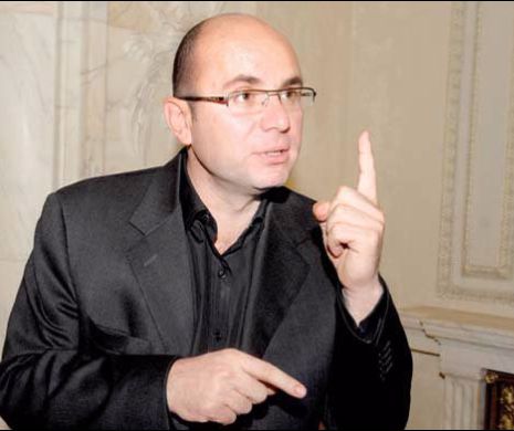 Cozmin Gușă face o retrospectivă a clasei politice din 2016. ”PREMIANTUL clasei” este Liviu Dragnea. Un fost premier s-a dovedit a fi ”REPETENT”