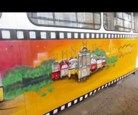 Două tramvaie ale liniei 1 pictate cu graffiti circulă în Capitală, în cadrul proiectul "CoolTOURal Bucureşti”