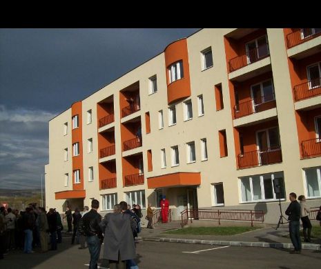 Familiile ar putea scăpa de EVACUAREA din locuință. Doar că, Preşedintele Iohannis a retrimis legea spre reexaminare
