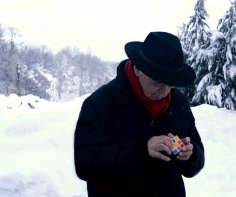 GEST EMOȚIONANT în ziua alegerilor. Un celebru filosof de 100 de ani a votat