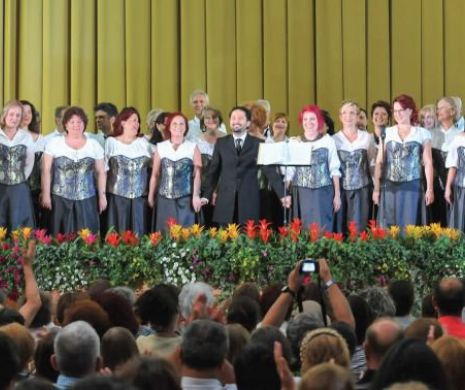 „Iac’aşa”, după 30 de ani, pe scena Operei Române. Povestea „dinastiei SONG”, renăscută după aproape un sfert de veac