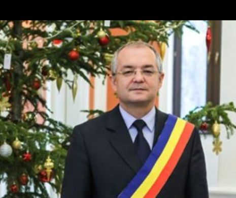 Mesajul lui Boc pentru clujeni de sărbători: Vă mulţumesc că v-aţi plătit taxele şi impozitele locale!