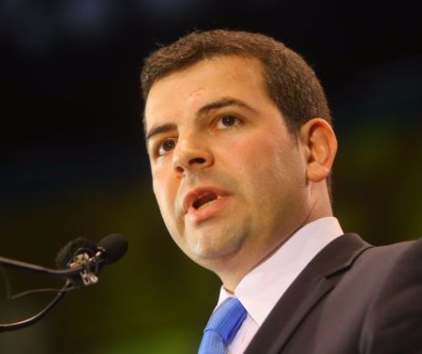 Acuzaţii incendiare în Coaliţie: Vicepremierul Daniel Constantin schiază în Austria în timp ce Guvernul se luptă cu ninsorile şi gerul