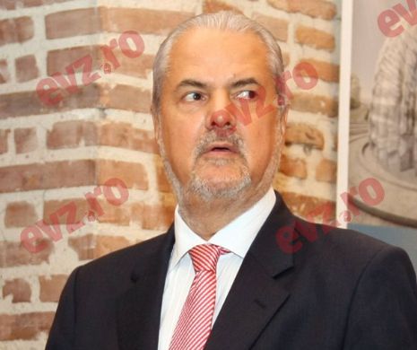 ADRIAN NĂSTASE aruncă BOMBA: ”Monica Macovei face numirile de șefi ai PROCURORILOR”