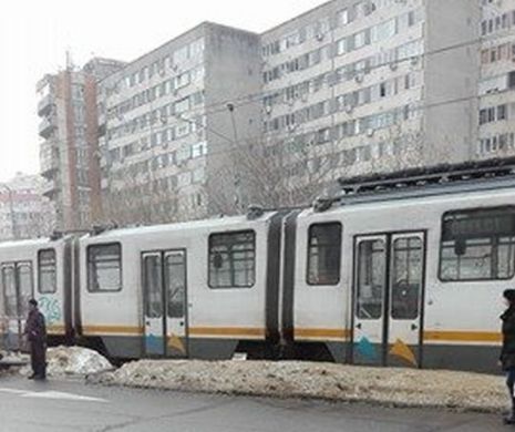 Cum sunt puse în pericol viețile bucureștenilor. Bombele cu roți folosite de RATB
