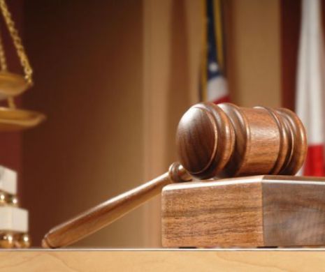 De ce sunt nervoşi AVOCAŢII pe DEPUTAŢI